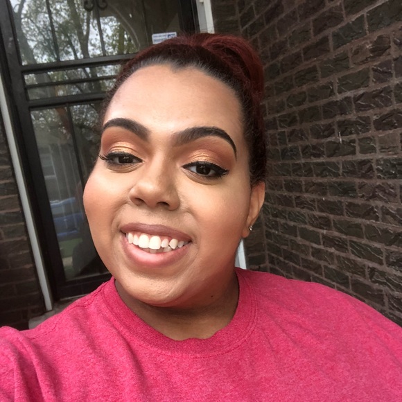 Meet your Posher, Kellie - Picture 1 of 1